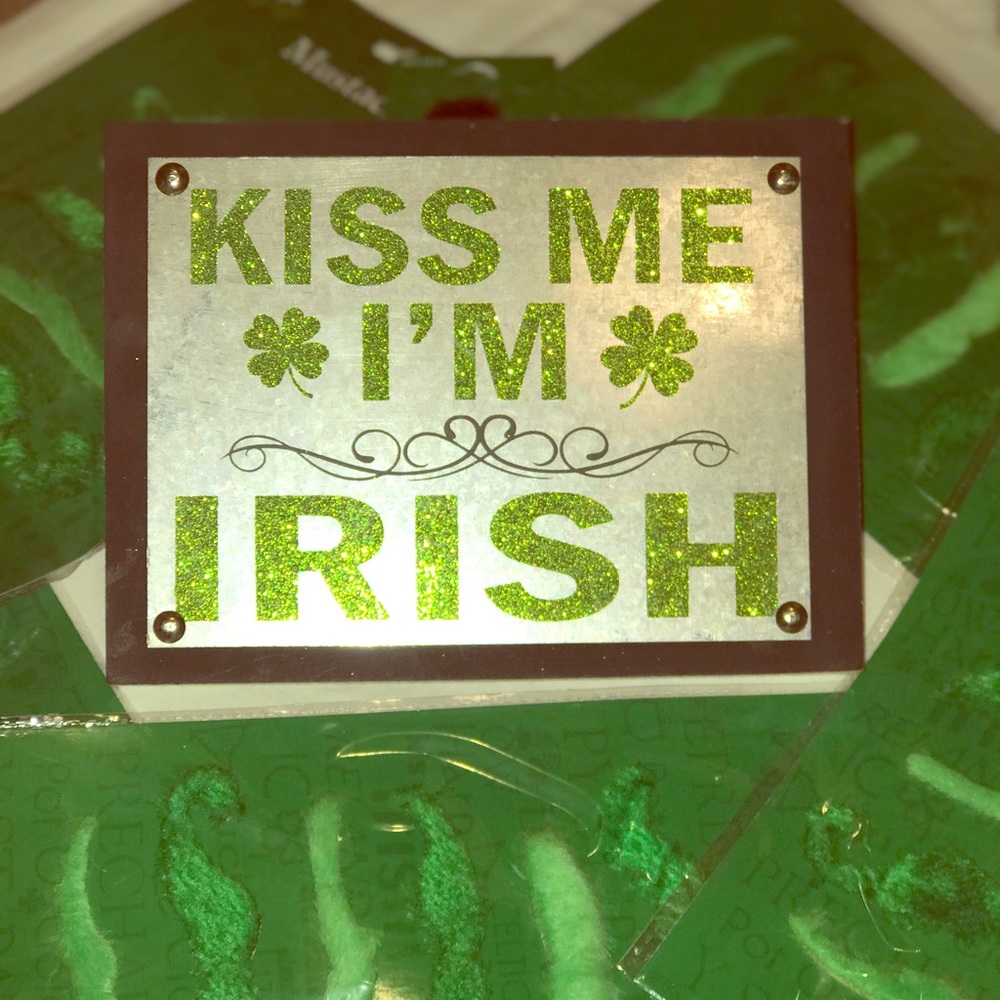 ☘️ “Kiss Me I’m Irish” Wall Picture